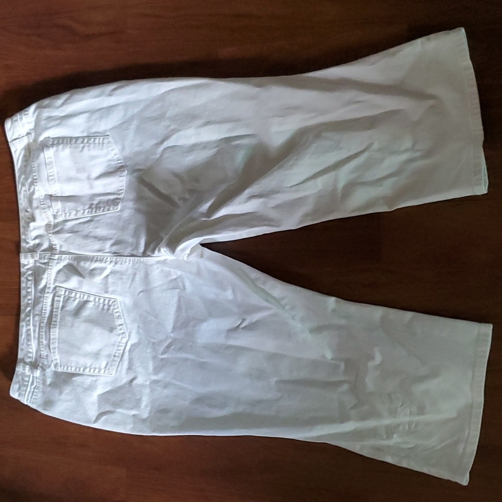Apt. 9 Cropped Flare Women's White Jean Pants - Size 24W - Picture 3 of 10